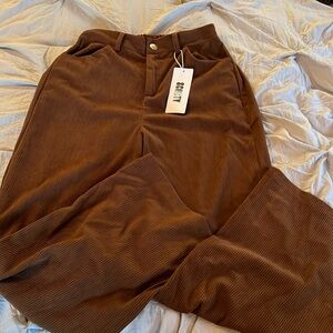 NWT Corduroy Wide leg pants with elastic back Zip Front Women’s medium